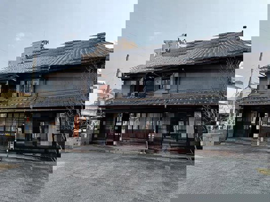 Extérieur du Kurassic-kan