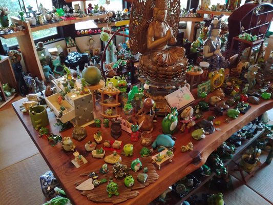 Collection de grenouilles