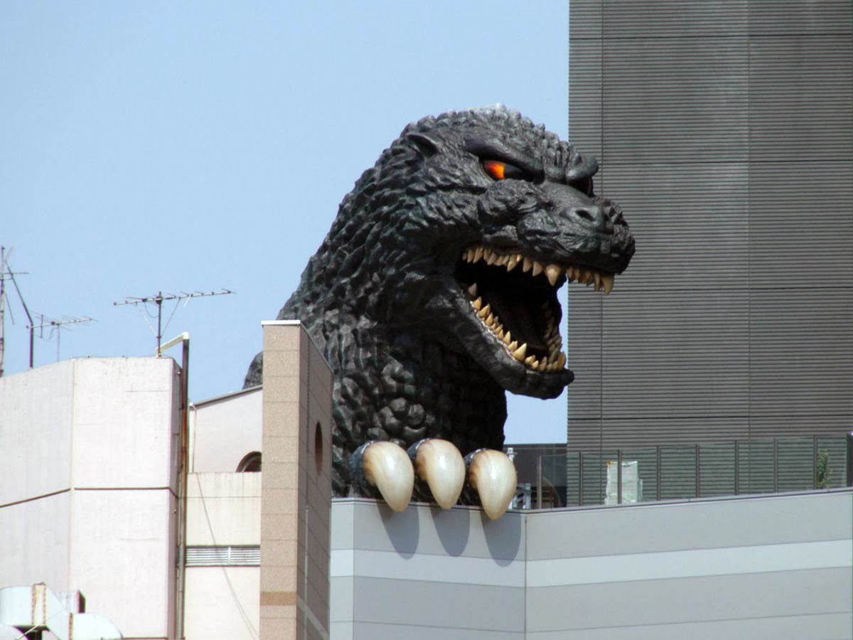 La tête de Godzilla à Shinjuku