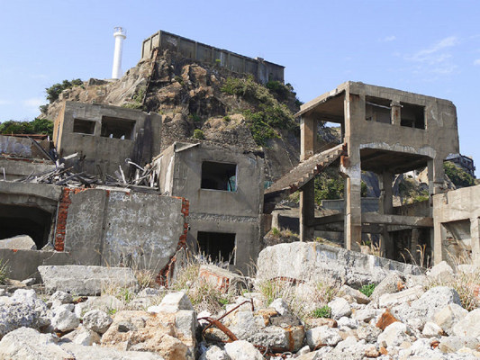 Les ruines sur l'île de Gunkanjima