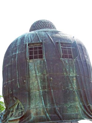 Dos du Grand Bouddha de Kamakura