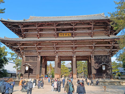 Porte de l'entrée du Tôdaiji