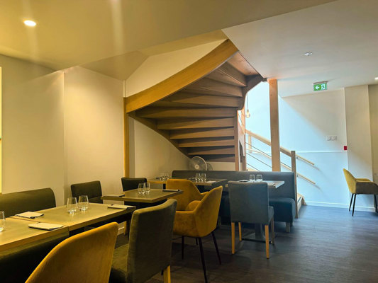 Salle du bas du Sakura ya